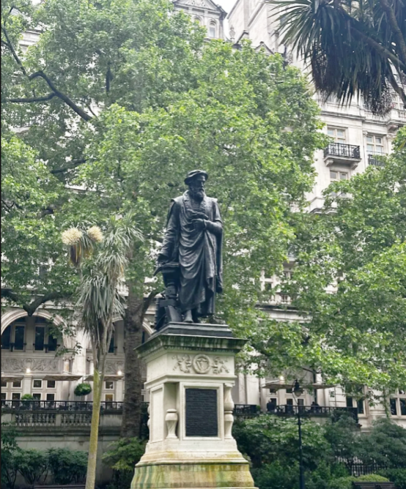 位於倫敦白廳的威廉．丁道爾雕像。（Google Map by Zach Dunkley）